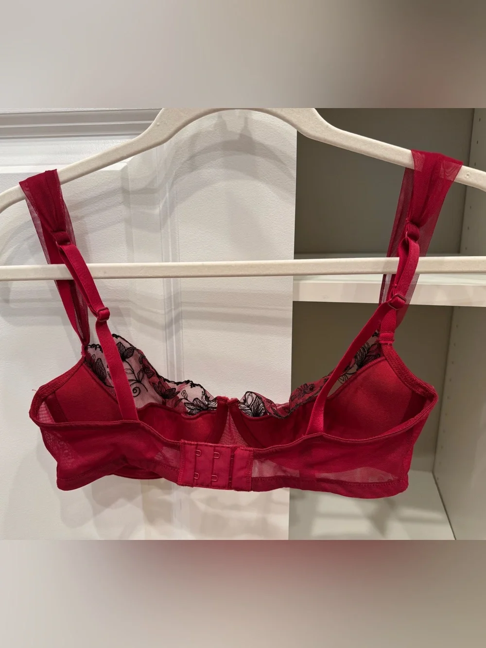 Adore Me Red and Black Sofia Contour Bra, Size Small 32DD